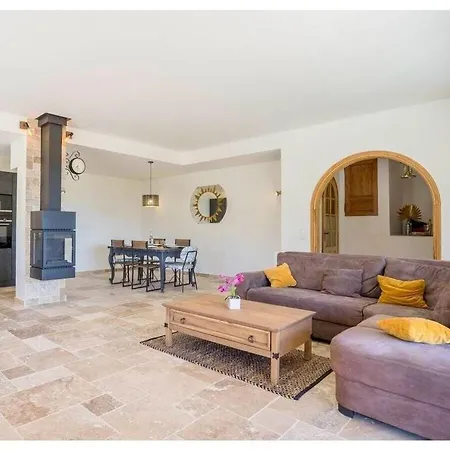Escaillon Comfortable Holiday