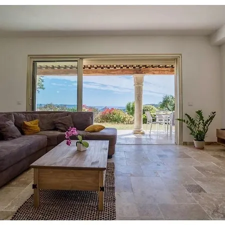 Escaillon Comfortable Holiday